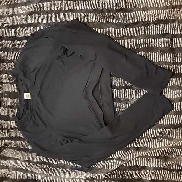 Alphalete Ultra Soft Crop Long Sleeve - Picture 1 of 2